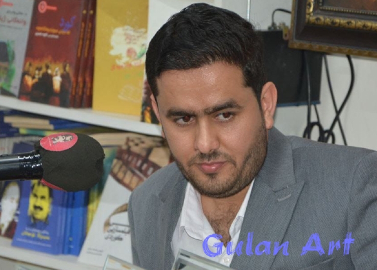 (عەبدولباست ڕۆستەم خدر)ناسراو بە باست بەختەوەر بوخچەی شیعری بۆ گوڵان دەكاتەوە