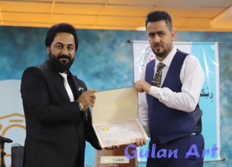 (عەبدولباست ڕۆستەم خدر)ناسراو بە باست بەختەوەر بوخچەی شیعری بۆ گوڵان دەكاتەوە