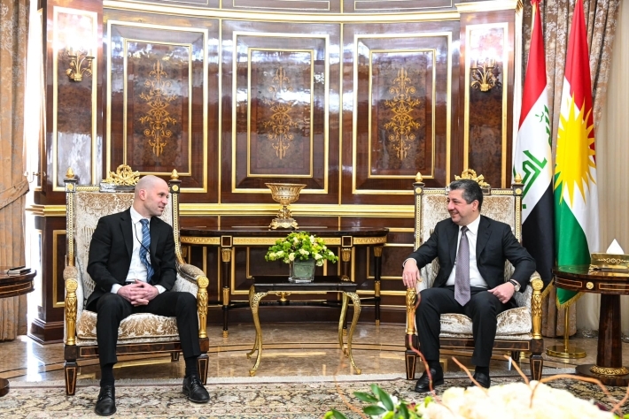 سەرۆکی حکومەت پێشوازی لە شاندێکی ئەنجومەنی پیرانی ئەمەریکا دەکات