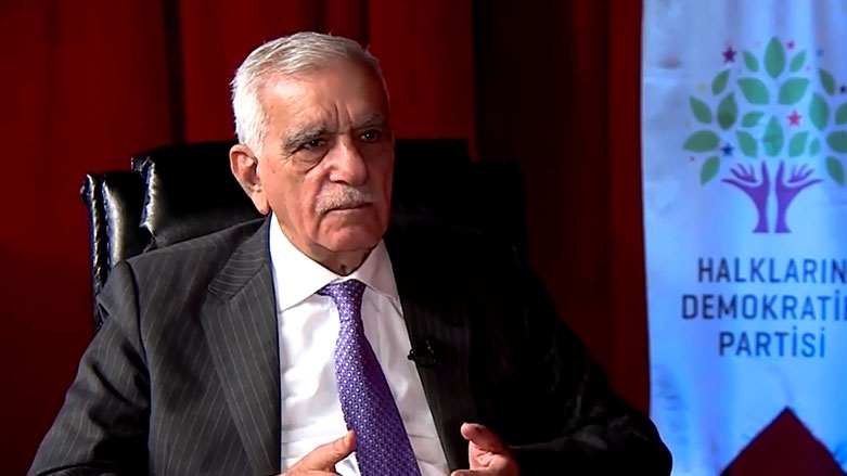 Ahmet Turk: Herêma Kurdistanê berî her kesî hat alîkariya mexdûrên erdhejê