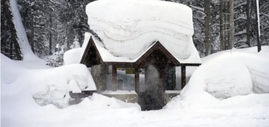 California faces more blizzards, floods in multistate storm
