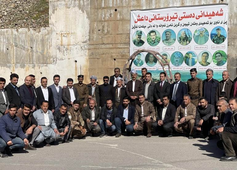 عەبدولقادر برادۆستی سەرۆكی شارەوانیی قەزای سیدەكان : له ساڵوەگەڕی كۆچی دوایی بارزانیی نەمردا هەڵمەتێكی چاندنی نەمامیان لە دووسایدی سەرەكیی قەزای سیدەكان بەڕێوە برد.