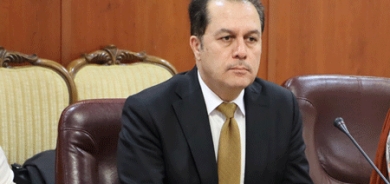 د.سالار عوسمان  بەرپرسی بەشی ڕۆشنبیری و ڕاگەیاندنی پارتی دیموكراتی كوردستان:     لە پرسی ئافرەتاندا ئێمە هەر لە قۆناغی ڕووخسارداین و نەگەیشتووینەتە قۆناغی ناوەڕۆك و گۆڕانكاریی ڕیشەیی