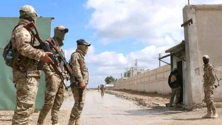 ‹قسد› تواصل الانتشار في محيط سجون داعش