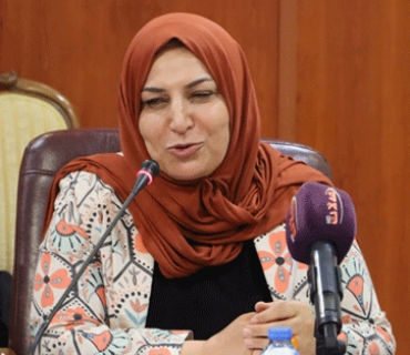 پ.د. نەزاكەت حوسێن  ئەندامی بەشی ڕۆشنبیری و ڕاگەیاندنی پارتی دیموكراتی كوردستان:     دەبێت وێنەی ئافرەت لە ئەقڵییەتی پیاوسالاری سیاسەتمەداری ناو حزبە سیاسییەكاندا گۆڕانكاری بەسەردا بێت