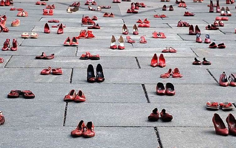 Di sala 2022an de herî kêm 327 jin ji aliyê mêran ve hatine kuştin