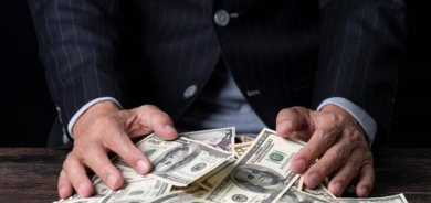 محلل سياسي: استعادة الأموال المهربة من العراق والهاربين صعبة جداً.. لهذه الأسباب