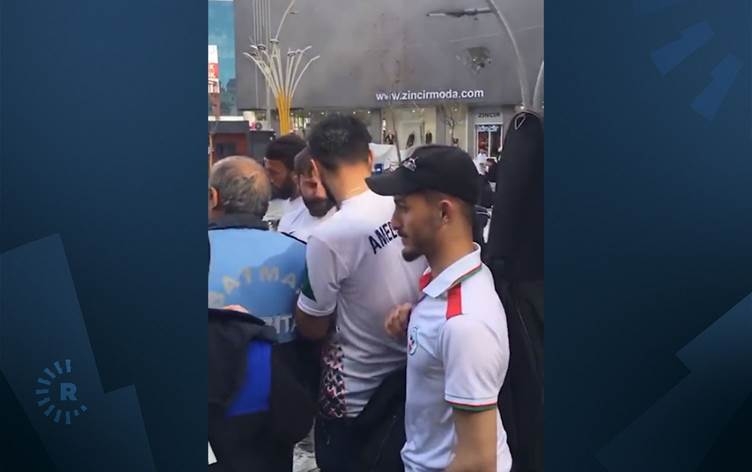 Li Êlihê şaredariyê rê neda ku ciwan stranên Kurdî bibêjin