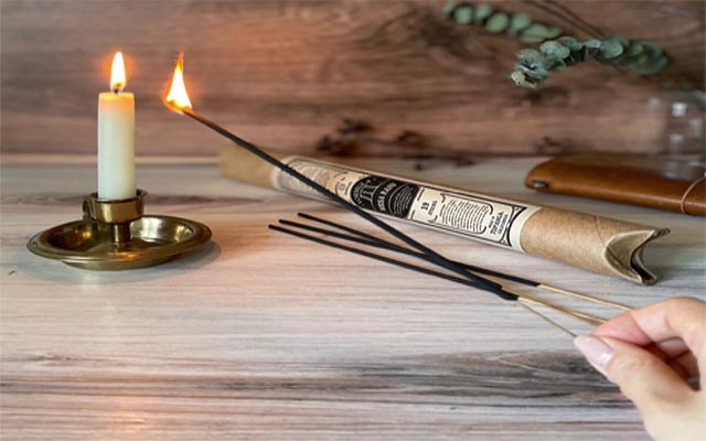 بخور و مۆمی بۆندار  زیان بە هەوای ناوماڵ دەگەیەنن!