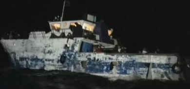 Polîsên Îtalyayê zêdeyî hezar koçberan ji nav deryayê rizgar kirin