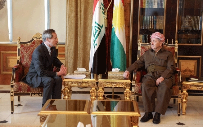 سەرۆک بارزانی پێشوازی لە شاندی فیدراسیۆنی نیشتمانیی جەنگاوەرانی دێرینی فەڕەنسا دەکات