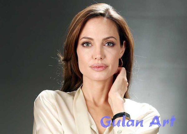 باوكی ئەنجلینا جۆلی بە شێت وەسفی دەكات