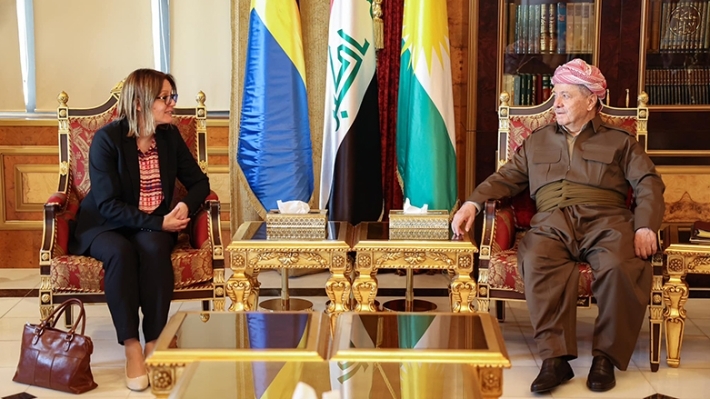 Serokwezîr li gel şandeke akademiya dîplomatîkî civiya