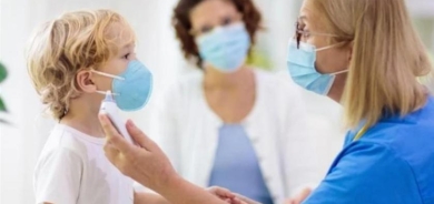 الإصابة بنزلات البرد الشائعة تحمي الأطفال من «كوفيد-19»