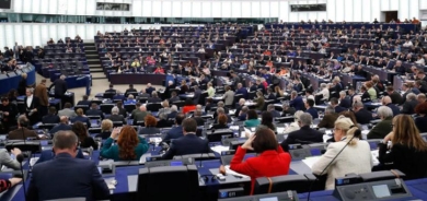 البرلمان الأوروبي يدعو إلى تحقيق أممي بحالات «تسميم» تلميذات في إيران