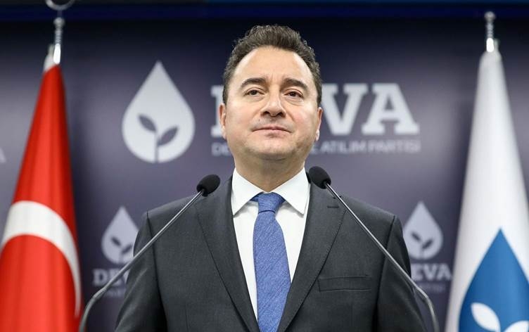 Babacan: Berbijêriya Erdogan nehiqûqî ye