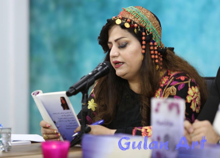 ڕێزان قساب:بە شیعر ئازارەکانم فەرامۆش دەکەم