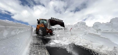 Li Erdexanê rêya ku 3 meh û nîve ji ber berfê girtîbû hat vekirin