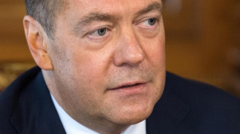 ميدفيديف: روسيا قد تضطر إلى التوغل حتى كييف أو لفيف في أوكرانيا