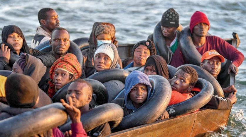 إيطاليا تخشى تدفق 900 ألف مهاجر من تونس