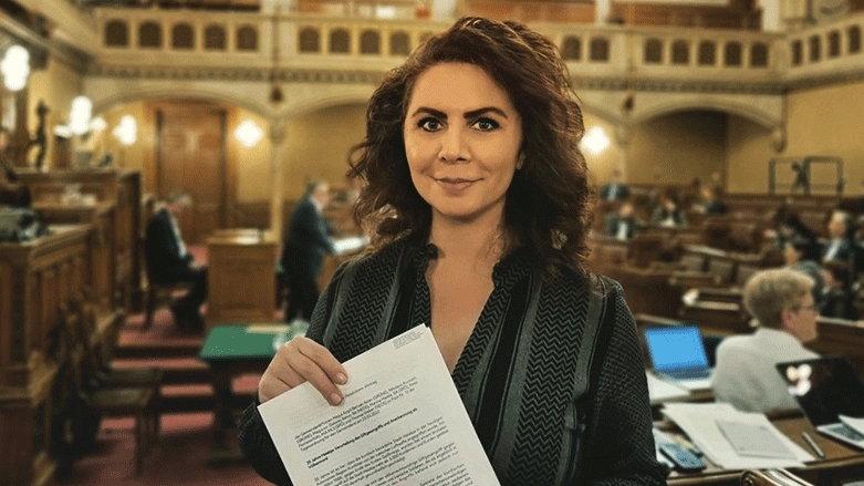 Berîvan Aslan: Parlamentoya Awusturyayê kîmyabarana Helebceyê wek jenosîd nas kir