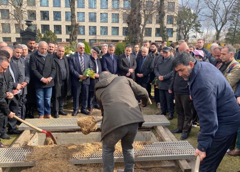 بە‌ خاكسپاردنی تە‌رمی ھە‌ڤاڵ فە‌وزی ئە‌سعە‌د لە‌ ئە‌ڵمانیا بە‌رێوە‌چوو