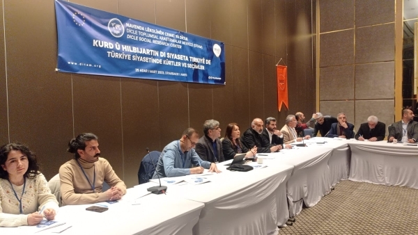 Li Diyarbekirê helwesta Kurdan di hilbijartinan de hat nirxandin