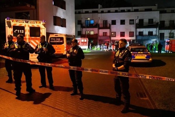 بەهۆی تەقەکردن لە ئەڵمانیا 2 کەس کوژران