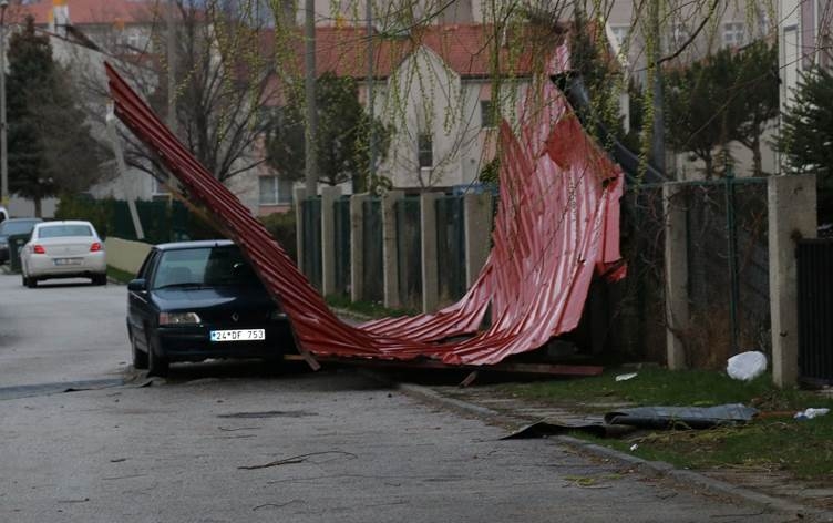 Li Erzînganê bahoz: Banê xaniyan firiyan