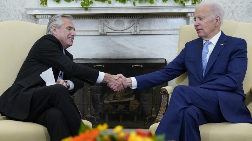 بايدن ونظيره الأرجنتيني يؤكدان «التكامل الاقتصادي» بين بلديهما