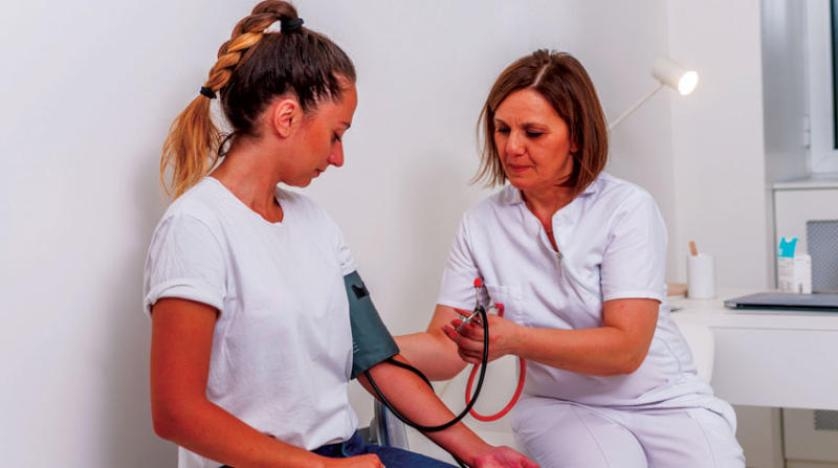 السمنة ترفع ضغط الدم لدى المراهقين