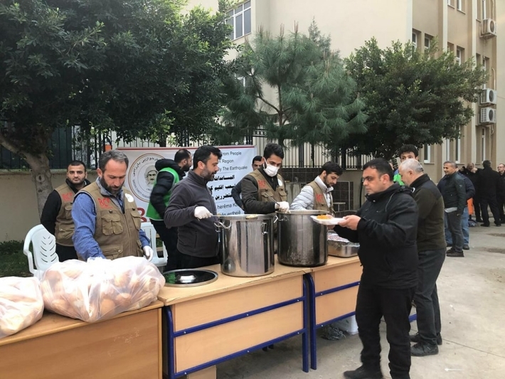 ‹بارزاني الخيرية› تواصل تقديم الدعم الإنساني في شمال وغربي كوردستان