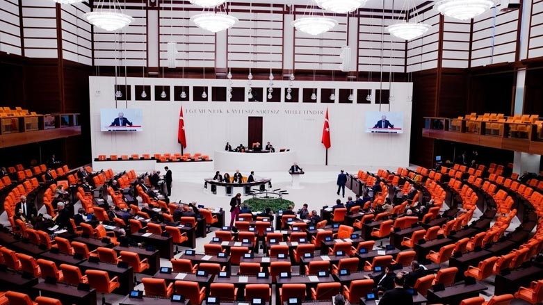 Parlamentoya Tirkiyê endamtiya Fînlandê li NATOyê pesend kir