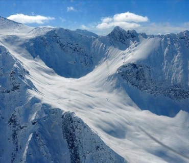 بەهۆی داڕمانی بەفر شەش کەس گیانیان لەدەستدا