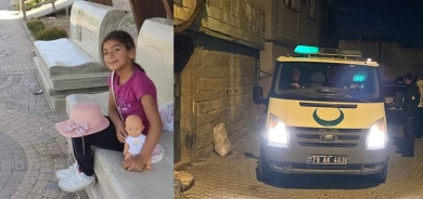 Keçeke 9 salî kevir pêve girêdan û avêtin nav bîra avê