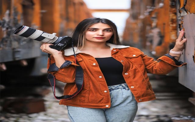 ئیمان زەنگەنە فۆتۆگرافەر:  سەرەتای كاری فۆتۆگرافەریم لە وێنەگرتنی ئاوارەكانەوە دەست پێكرد