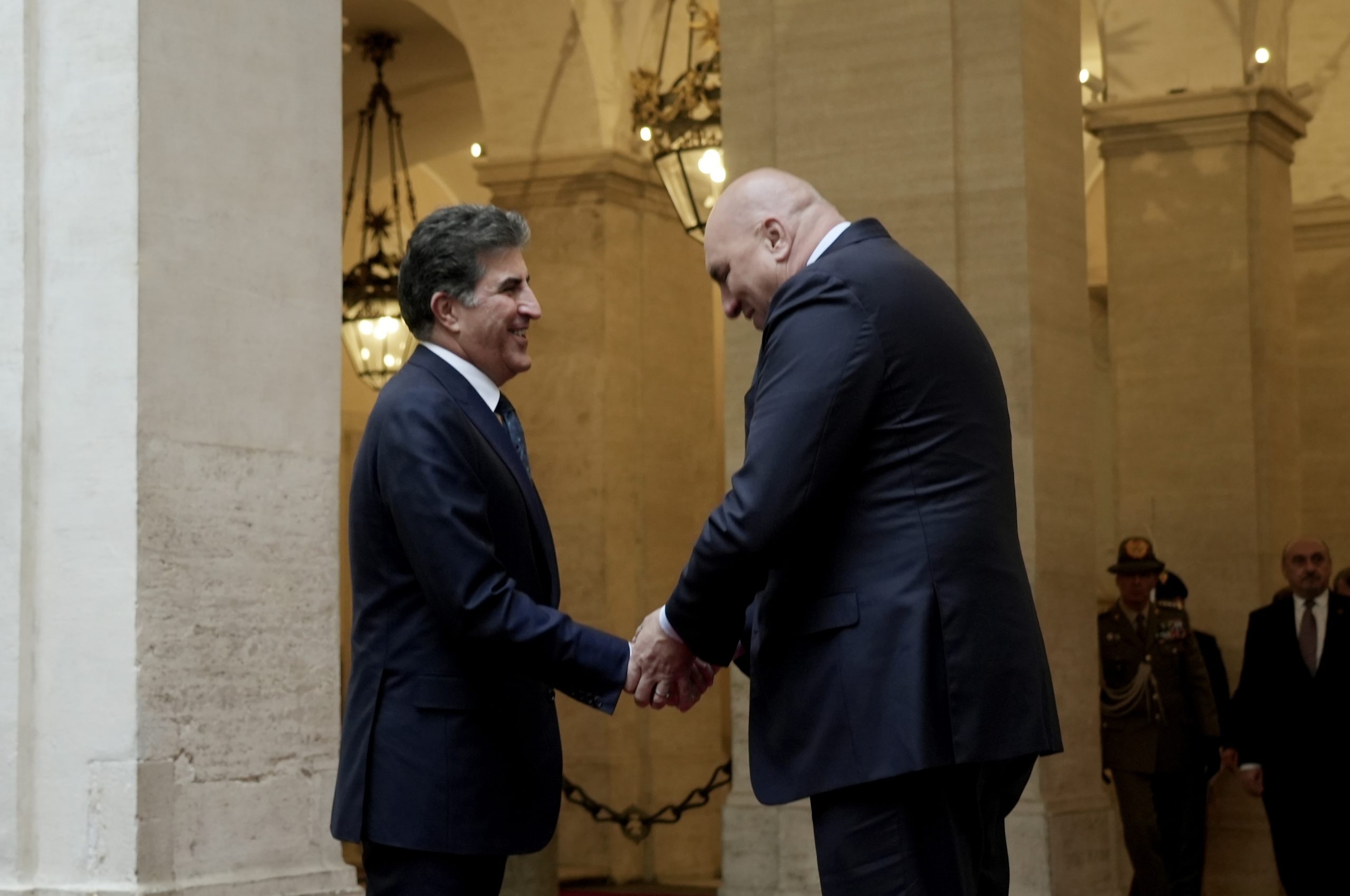 وه‌زيرى به‌رگريى ئيتاليا ستايشى ڕۆڵى هه‌رێمى كوردستان ده‌كات