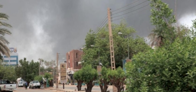 إنها الحرب... السودانيون تحت رحمة الرصاص والقذائف