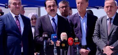 محافظ أربيل يضع الحجر الأساس لترميم شارع اربيل - خبات