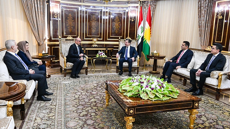 رئيس حكومة كوردستان يستقبل وفداً من 