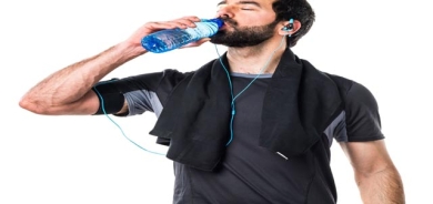 زیاد خواردنەوەی ئاو نیشانەكانی گرژبوونی كۆڵۆن سووك دەكات