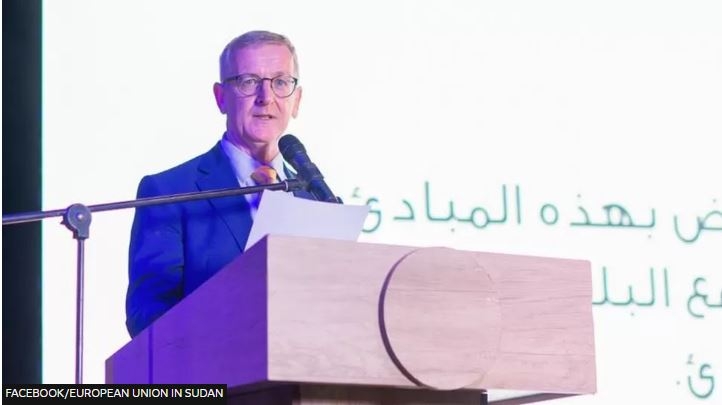 US diplomatic convoy attacked in Sudan as violence continues