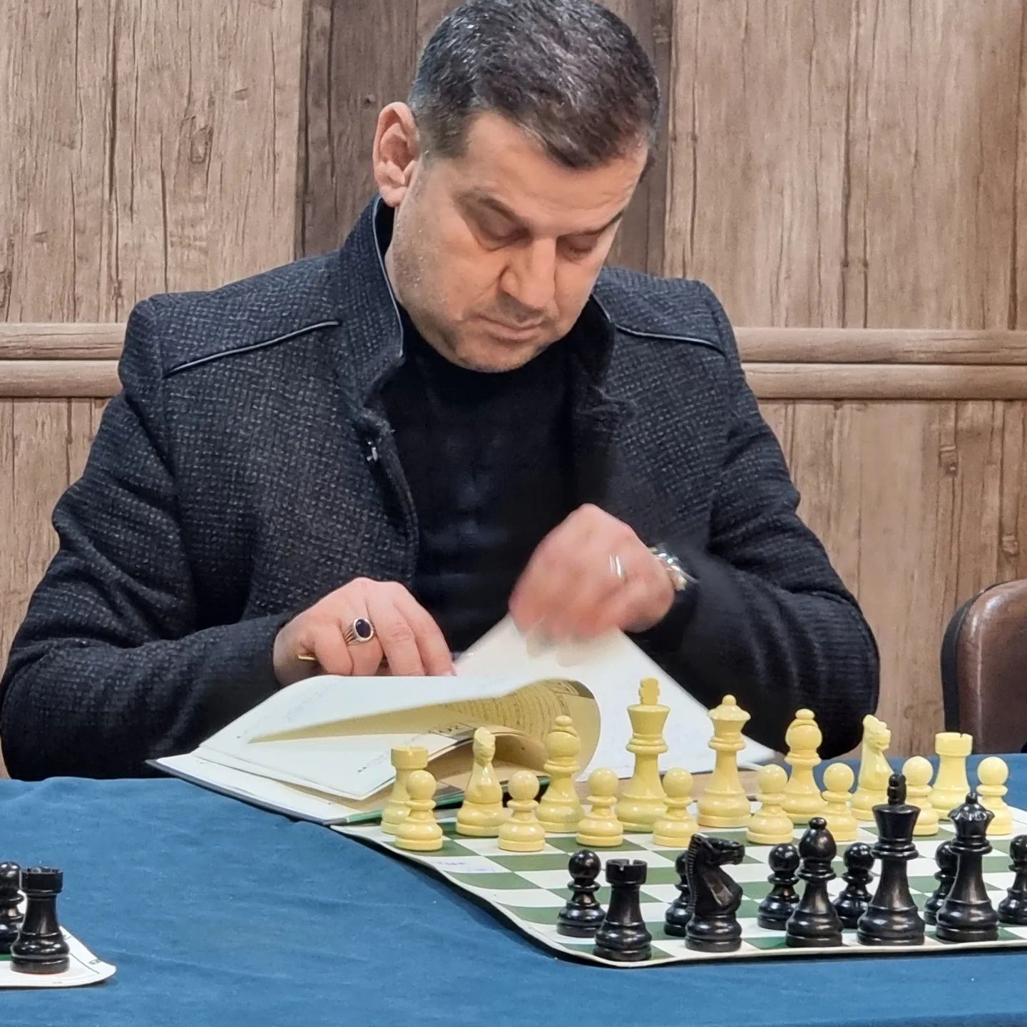 شه‌تره‌نجی خانزاد به‌رده‌وام ده‌بێ