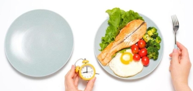 دراسة: الدماغ يقود مهمة إعادة التدوير بعد الصيام