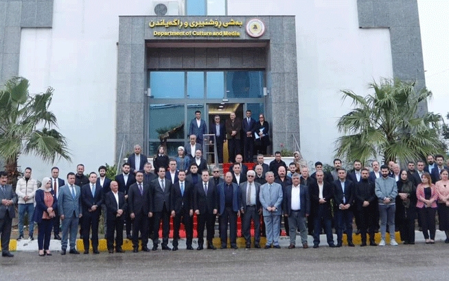 په‌یامی به‌شی رۆشنبیری و راگه‌یاندنی پارتی دیموكراتی كوردستان بۆ ساڵیادی گوڵان: گۆڤاری گوڵان سەکۆیەکی بەرفراوان و هەمەڕەنگی نووسەران و توێژەران و سیاسەتوانان و ئەکادیمیستانە.