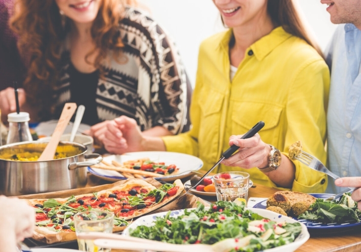 كيف نتجنب زيادة الوزن خلال أيام العيد؟