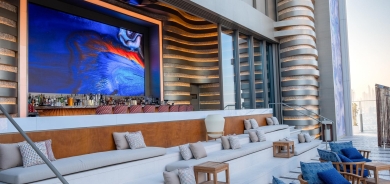 سامسۆنگ بە تەکنەلۆژیا و شاشەی زیرەک میوانانی هاوینەهەواری 