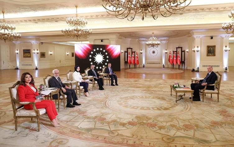 Tendirustiya Erdogan di weşana zindî de têk çû