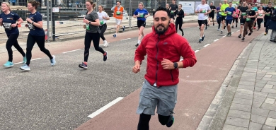 هۆڵەندا .. کوردێکی شاری هەولێر لەماڕاسۆنی شاری ئەنیشخدە پلەی سەرکەوتن بەدەست دێنێت