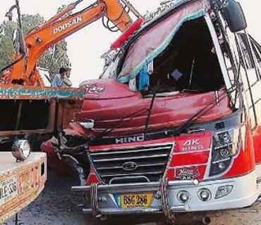 بەهۆی ڕووداوێکی هاتووچۆ حەوت کەس گیانیان لەدەستدا